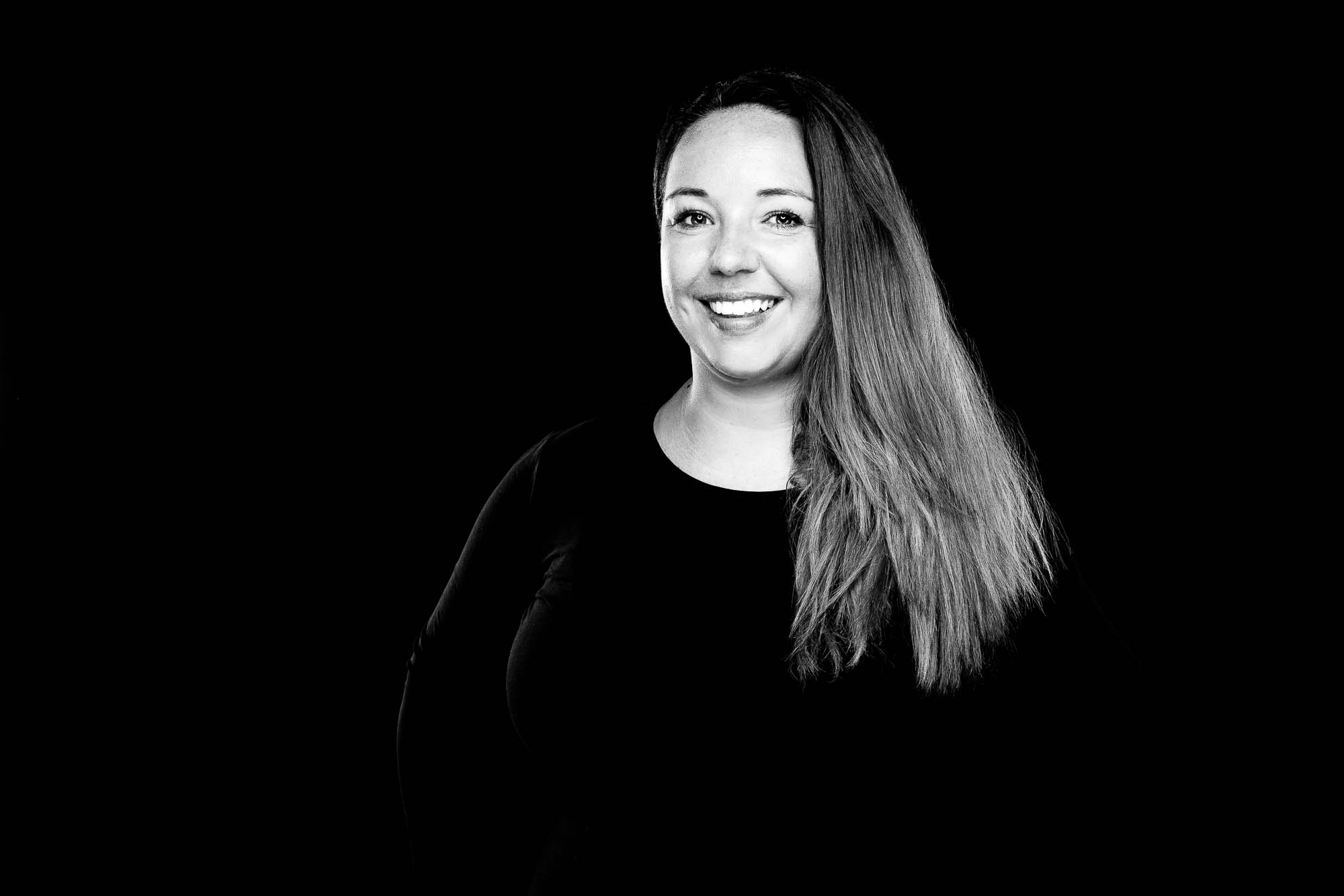 Export x3 5D4 8997 Bearbeitet 3 Headshots Manuela 2